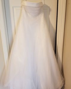 St Tropez style wedding dress Davids bridal sz 10